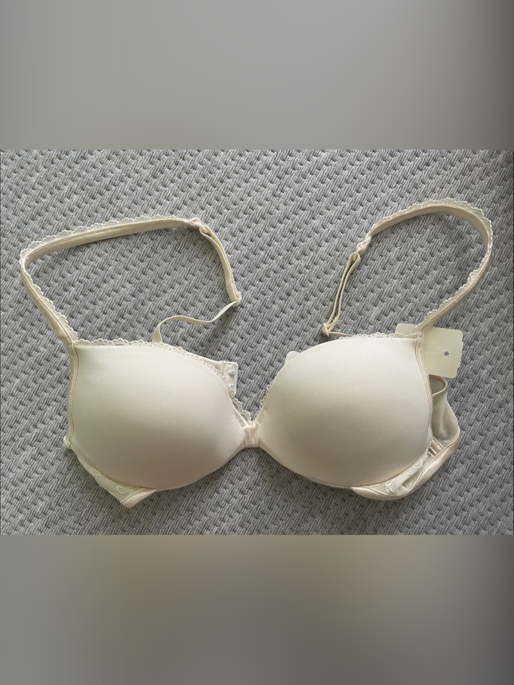 Lily of France Smooth Molded Bra - Ivory
